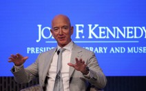 Tỉ phú Bezos đầu tư hàng tỉ đô chinh phục không gian để... cứu Trái đất