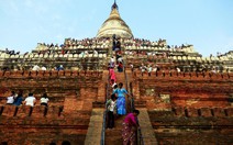 Myanmar cấm du khách leo lên các ngôi chùa ở Bagan