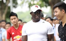 Cựu danh thủ Dwight Yorke mê phở Hà Nội
