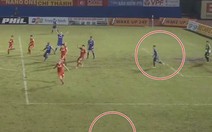 Trợ lý trọng tài sai lầm 'hết nói nổi': Đứng dưới hàng thủ 3m vẫn chưa việt vị