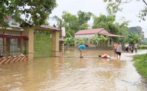 Lũ tràn về làm ngập hàng trăm nhà dân Thanh Hóa