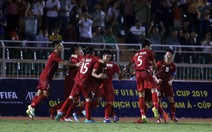 U18 Việt Nam may mắn thắng Malaysia trận ra quân