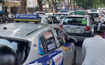 Taxi ở Hà Nội phải mở tài khoản điện tử để trả phí và... nộp phạt