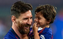 Video con trai Messi 'đốn tim' dân mạng khi bắt chước màn ăn mừng của bố