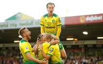 Norwich tạo địa chấn, nhấn chìm ĐKVĐ Man City tại Carrow Road