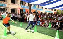 Văn Hậu: 'Không chỉ tôi, Thành Chung mà cầu thủ nào ở đây cũng tè dầm'