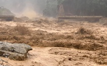 Lũ thượng nguồn sông Đăk Mi, hàng trăm công nhân bị cô lập