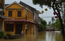 Phố cổ Hội An lại chìm trong lũ