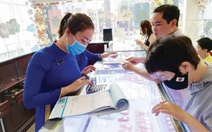 Đeo khẩu trang đi mua vàng dịp vía Thần tài