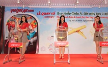 Hành khách bay Vietjet trúng 1 máy bay mô hình bằng vàng nguyên khối