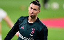 Ronaldo cách ly ở quê nhà sau khi tiếp xúc đồng đội nhiễm COVID-19