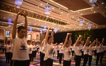 Hơn 600 người cùng tham gia tập YOGA tại Phú Yên