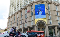 Sôi động Ngày không tiền mặt trên các billboard và băngrôn