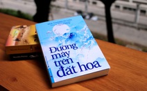 Đường mây trên đất hoa