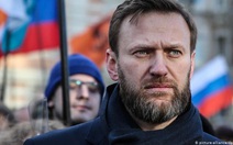 Nhà chính trị đối lập Nga Alexei Navalny được đưa tới Đức điều trị