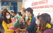 Du khách xông đất TP.HCM đầu năm được chào đón nồng hậu và nhận vé khứ hồi