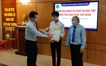 Cậu bé mồ côi cha thành thủ khoa vùng ‘đất học’ được miễn học phí năm đầu