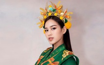 Lần đầu Đỗ Hà trình diễn trang phục, tài năng đánh đàn T’rưng trước thềm Miss World 2021