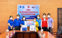 Trao tặng 250 'túi thuốc yêu thương' hỗ trợ điều trị F0 tại nhà