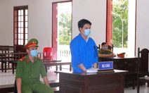 Bị nhắc nhở đậu xe chắn lối đi, dùng gậy đánh chết người