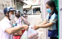 Sống trong giãn cách, thấy rõ tấm lòng người Sài Gòn