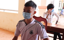 Video: Bất chấp lệnh cấm, 4 thanh thiếu niên vừa nhậu vừa livestream trên Facebook
