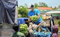 ‘Bà con mình ăn rau rừng, để dành chuối, bí, măng… gửi về Đà Nẵng chống dịch’