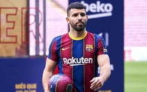 Vừa mất Messi, Barca mất thêm Aguero dài hạn vì chấn thương