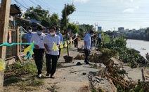 Hơn 500m bờ kênh Cây Dương liên tiếp sụt lún, sạt lở nghiêm trọng