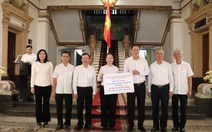 Cán bộ, công chức TP.HCM góp một ngày lương cho Quỹ 'Vì người nghèo'