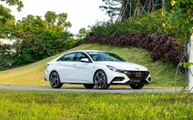 Hyundai Elantra 2023 ra mắt Việt Nam: Giá từ 599 triệu đồng, 'phả hơi nóng' lên Kia K3