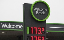 Giá dầu lên hơn 110 USD/thùng, OPEC chỉ tăng sản lượng nhỏ giọt