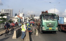 Ngày đầu sửa cầu Phú Mỹ: Xe cộ 'bò' từ quận 7 đi hướng Thủ Đức