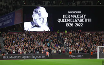 Hoãn các trận đấu ở Premier League cuối tuần này sau khi Nữ hoàng Anh băng hà