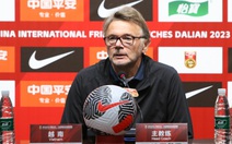 HLV Troussier: 'Tuyển Việt Nam chỉ thua về thể lực, sẽ theo đuổi việc kiểm soát bóng'