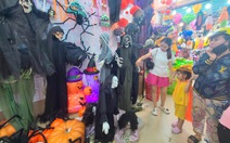 Halloween năm nay, các chủ tiệm mặt buồn không cần hóa trang