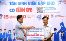 'Cánh tay nối dài' tiếp sức đến trường cho tân sinh viên khó khăn