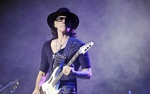 Steve Vai, huyền thoại guitar thế giới, chủ nhân 3 giải Grammy, đến trình diễn tại Việt Nam