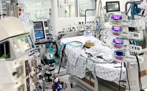Uống nhầm hóa chất dùng dán thuyền, bé trai 2 tuổi bị tổn thương gan thận nặng
