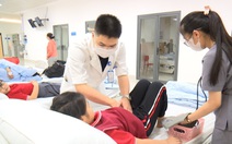 Kiểm nghiệm mẫu thức ăn từ bếp trường có 8 học sinh nghi ngộ độc thực phẩm