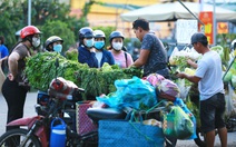 Dù khó vẫn lo Tết cho công nhân