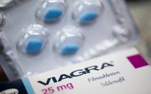 Phương Tây trừng phạt, nhiều đàn ông Nga thiếu... Viagra