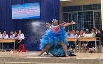 Elsa phiên bản phép thuật chạy bằng cơm