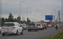 Làm trạm thu phí, nút giao Ba Bàu ở cao tốc Phan Thiết - Dầu Giây lại kẹt cứng