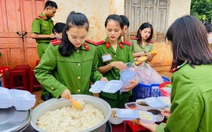 Công an tặng quà, nấu cơm mời hàng trăm người hoàn lương