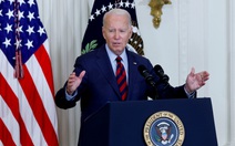 Tổng thống Biden giải thích việc Mỹ gửi bom chùm cho Ukraine