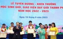 TP.HCM chi gần 14 tỉ đồng khen thưởng học sinh giỏi, giáo viên tiêu biểu