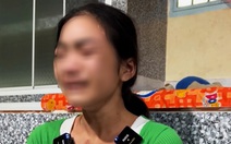 Tạm giữ người phụ nữ hành hạ bé gái ở Cà Mau