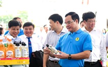 Giảm giá 50% nhiều hàng hóa thiết yếu phục vụ công nhân