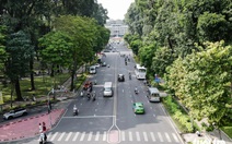 TP.HCM nắng đẹp, bình yên ngày đầu năm mới